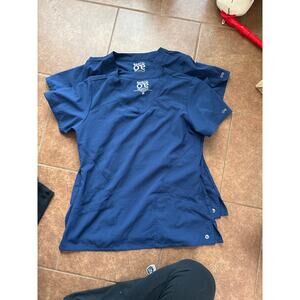 Barco One navy v-neck scrub tops women’s medium